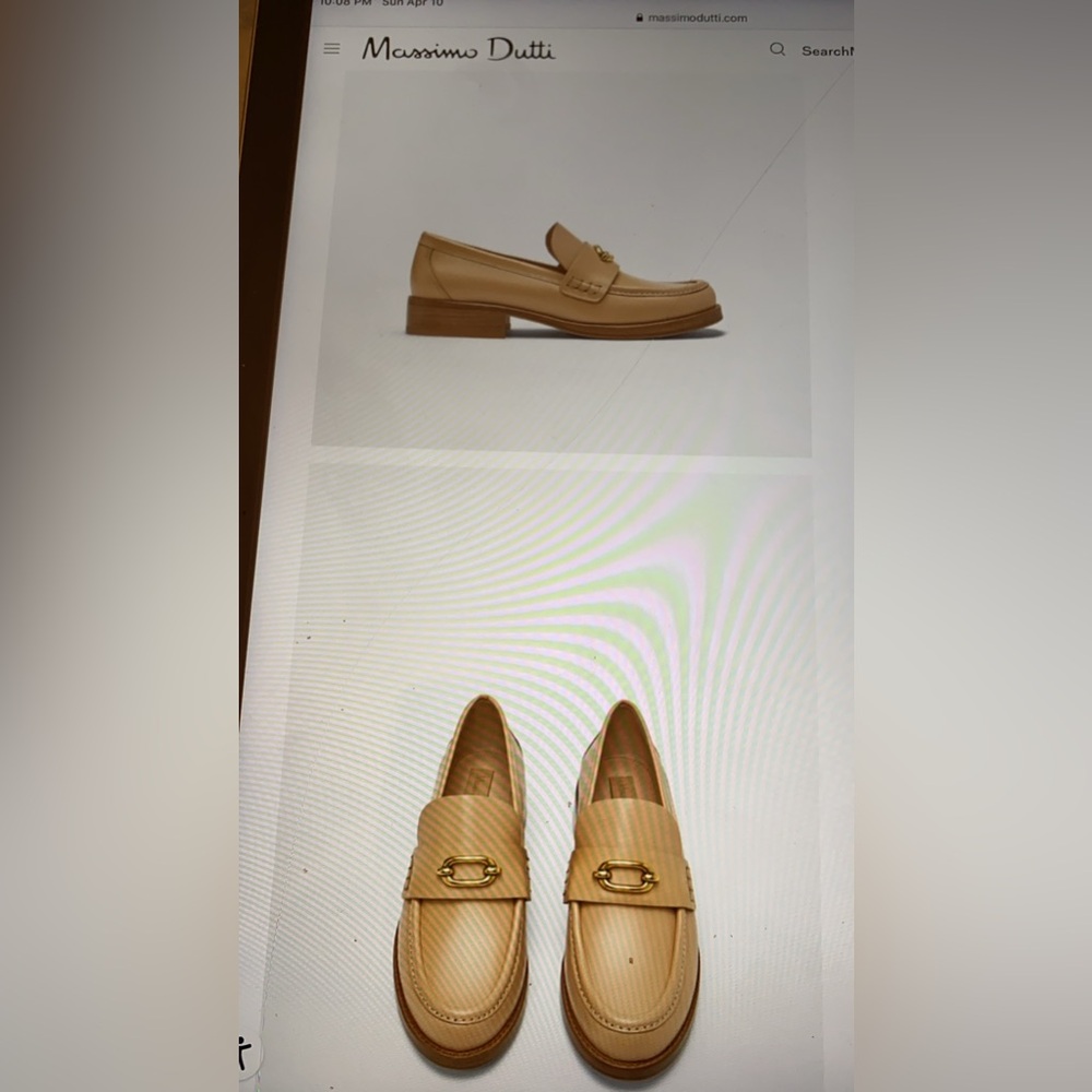 Massimo dutti tan loafers NWT- gold buckle